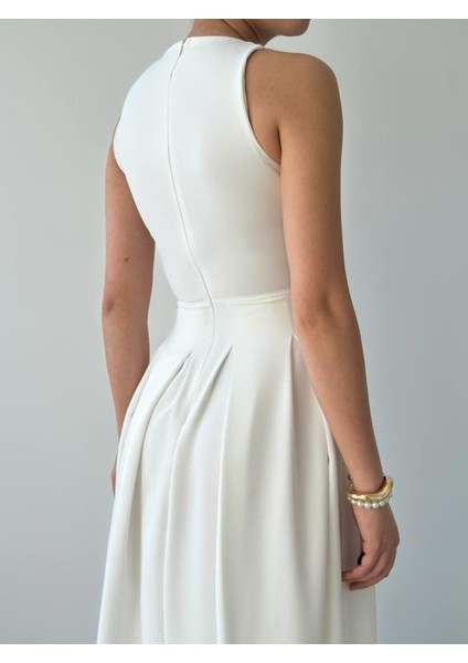 Late Yıldız Detaylı Elbise