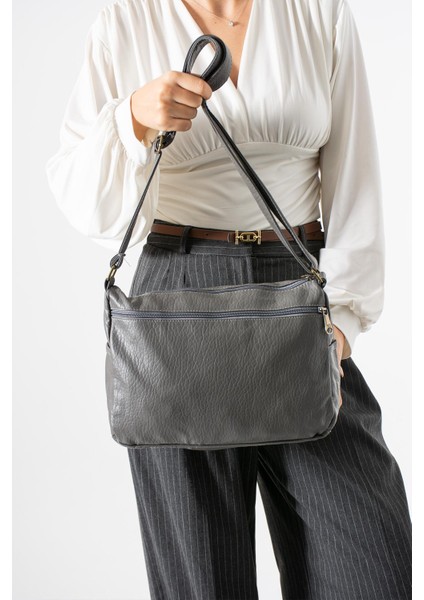 Yıkama deri Çapraz Askılı Omuz Çantası Poliüretan Deri Gri MODEL:(571-14-16F) fiyatları