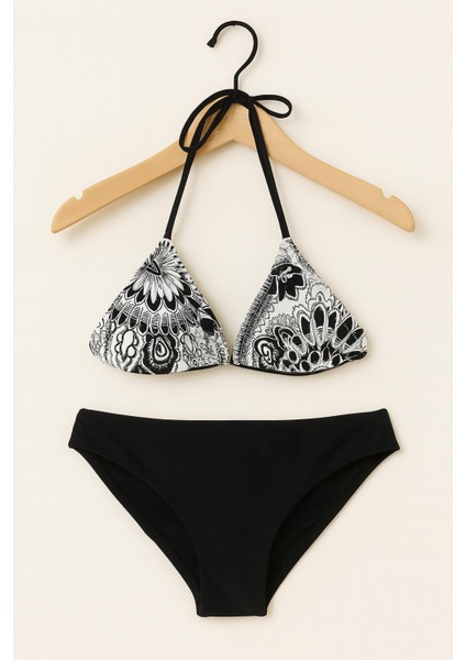 Kadın Siyah Beyaz Desenli Üçgen Bikini Takımı – Halter Bağlamalı, Sade Siyah Alt 1101-03 modelleri