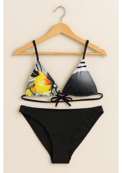 Kadın Desenli Üçgen Bikini Takımı – Siyah Alt | Ayarlanabilir Bağlamalı 1001-52 fiyatları