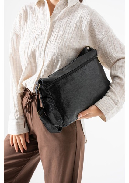 Yıkama deri Çapraz Askılı Omuz Çantası Poliüretan Deri Siyah MODEL:(571-14-16B) fiyatları