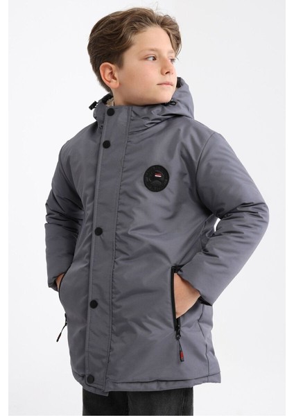 İçi Kürklü Su ve Rüzgar Geçirmez Erkek Çocuk Mont