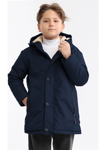 İçi Kürklü Su ve Rüzgar Geçirmez Erkek Çocuk Mont
