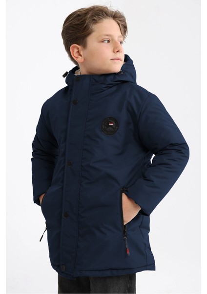 İçi Kürklü Su ve Rüzgar Geçirmez Erkek Çocuk Mont