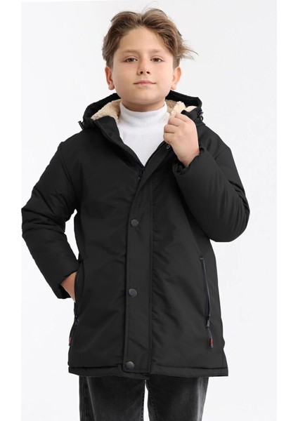 İçi Kürklü Su ve Rüzgar Geçirmez Erkek Çocuk Mont