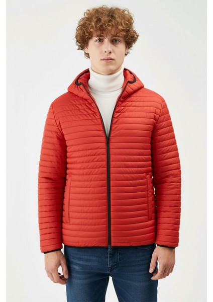 İçi Astarlı Su ve Rüzgar Geçirmez Cepli Kapüşonlu Erkek Mont