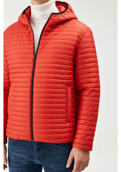 İçi Astarlı Su ve Rüzgar Geçirmez Cepli Kapüşonlu Erkek Mont