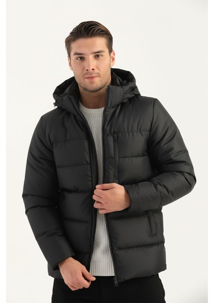 İçi Astarlı Su ve Rüzgar Geçirmez Cepli Kapüşonlu Erkek Mont