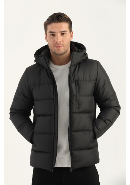 İçi Astarlı Su ve Rüzgar Geçirmez Cepli Kapüşonlu Erkek Mont