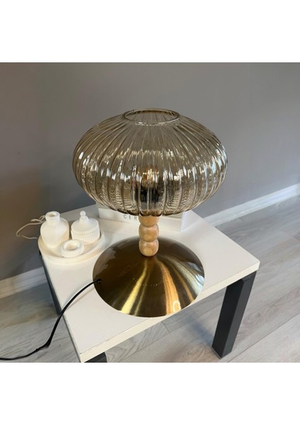 Elegant Cam Bal Rengi Üç Boncuk Masa Lambası Dekoratif Masaüstü Aydınlatma Yatak Odası Başucu Lamba modelleri