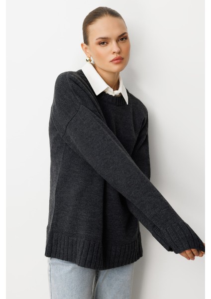 Yuvarlak Yaka Oversize Antrasit Triko Kazak modelleri