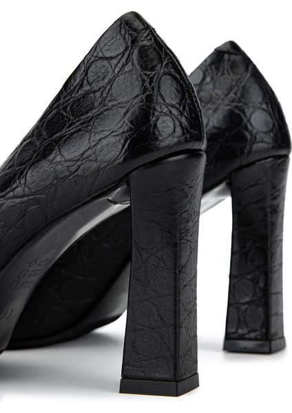 Kadın Siyah Rugan Topuklu Ayakkabı 1138 5147 Bn Ayk SK25-26 Sıyah Fsly indirimleri