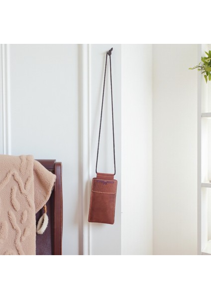 Kadın Omuz Askılı Kart Bölmeli Taba Aura Telefon Çantası