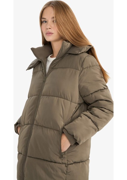 Su Geçirmez Regular Fit Kapüşonlu Parka F3557AX25WN modelleri