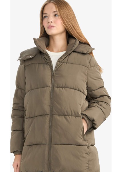 Su Geçirmez Regular Fit Kapüşonlu Parka F3557AX25WN fırsatları