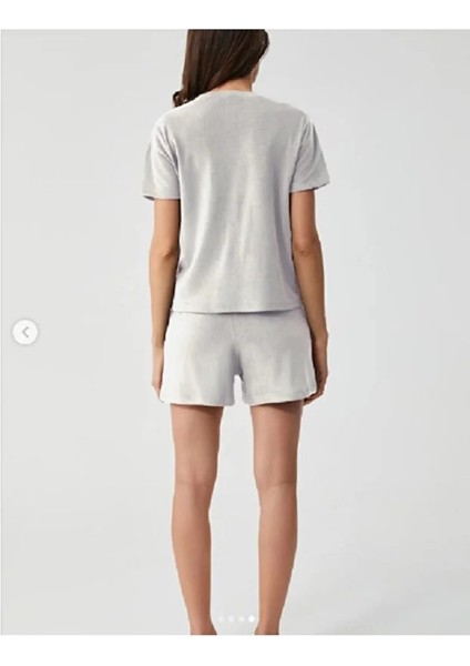 Yumuşak Dokulu Kadife Kadın Şort Takım 9709 fırsatları