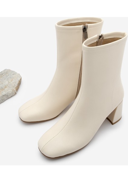 Kadın Küt Burun Fermuarlı Topuklu Bot Nonas Ekru