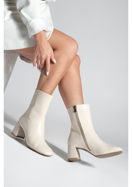 Kadın Küt Burun Fermuarlı Topuklu Bot Nonas Ekru