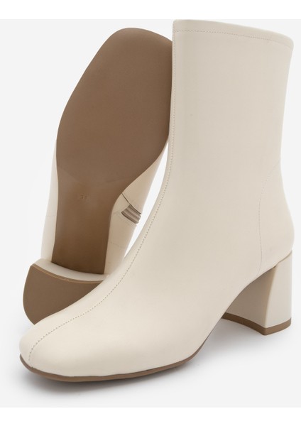 Kadın Küt Burun Fermuarlı Topuklu Bot Nonas Ekru