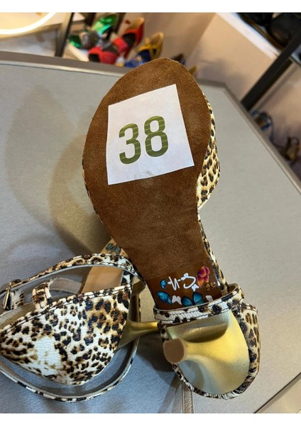 Kadın Leoparince Topuklu, Çapraz Tokalı 8,5 cm 13 Pont Topuk Boyu Tango, Dans ve Abiye Ayakkabısı modelleri