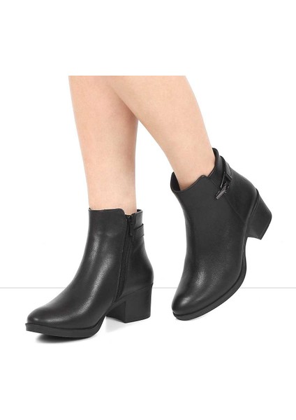 Kadın Siyah Fermuarlı Toka Detaylı Deri Bot