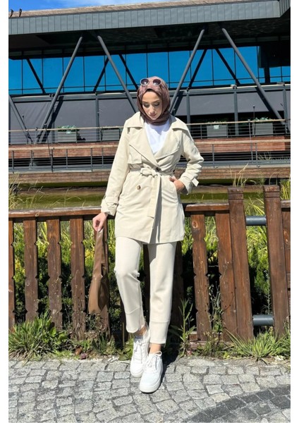 Kolu Kemer Detaylı Kısa Trençkot- Bej fırsatları