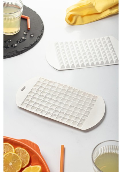 Beyaz Piramit Buz Kalıbı(13*24*2 Cm) fiyatları