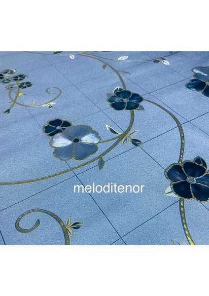 Iplik Dokuma Astarlı Sedefli Parlak Simli Yanardönerli Dökümlü Lüks Pvc Muşamba Masa Örtüsü