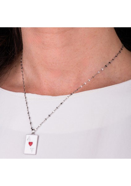 Kupa Ası Figürlü Çelik Kadın Kolye – Modern, Şık ve Sembolik TasarımKolyesi fiyatları