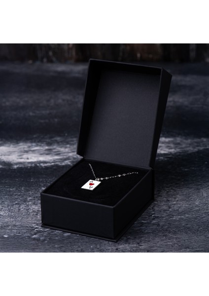 Kupa Ası Figürlü Çelik Kadın Kolye – Modern, Şık ve Sembolik TasarımKolyesi modelleri