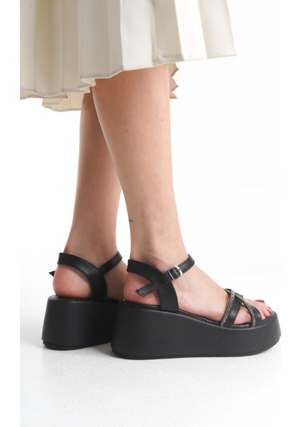 Kadın Deri Görünümlü Fermuarlı Siyah Uzun Çizme modelleri