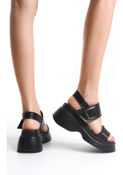 Kadın Deri Görünümlü Fermuarlı Siyah Uzun Çizme modelleri