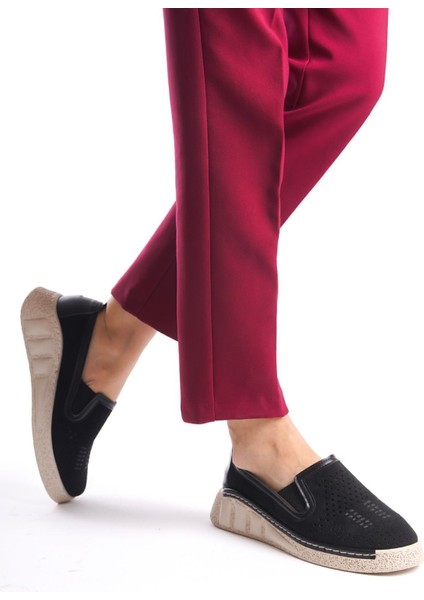 Yanları Kapalı Kalın Şeritli Ahşap Görünümlü Yüksek Dolgu Taban Yazlık Kadın Sandalet Ayakkabı modelleri