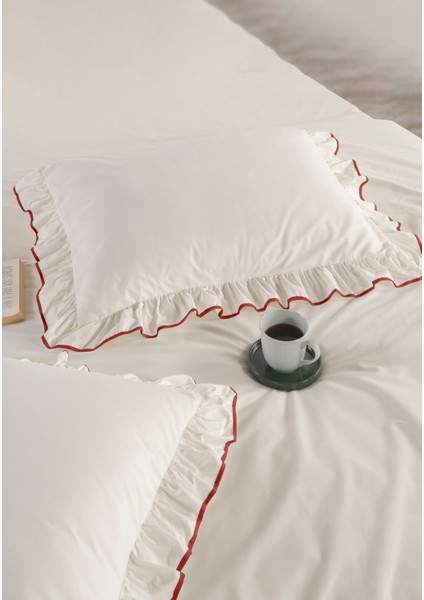 Candy Fırfırlı Biyeli %100 Pamuk Nevresim Takımı Çift Kişilik Ekru Bordo 200X220CM