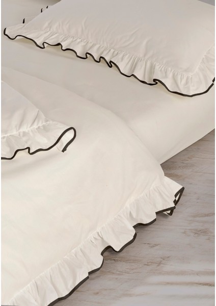 Candy Fırfırlı Biyeli %100 Pamuk Nevresim Takımı Çift Kişilik Ekru Siyah 200X220CM