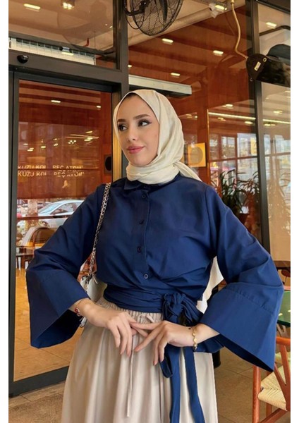 Kadın Kurdele Detaylı Gömlek-Lacivert fırsatları