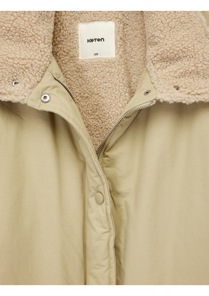 Dik Yaka Uzun Kollu Fermuarlı Cepli Içi Peluş Astarlı Anorak Mont