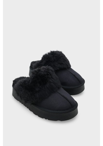 Florri Tüylü Burnu Kapalı Kadın Terlik