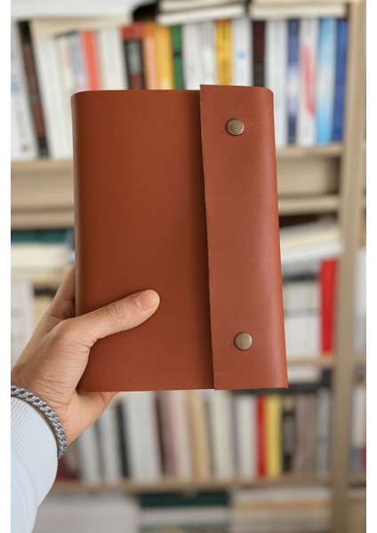 Hakiki Deri Kitap Kılıfı – El Yapımı Çıtçıtlı Deri Defter & Kitap Kılıfı