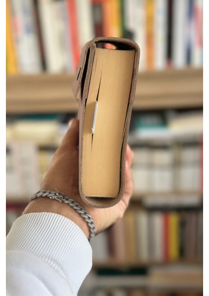 Hakiki Deri Kitap Kılıfı – El Yapımı Çıtçıtlı Deri Defter & Kitap Kılıfı modelleri