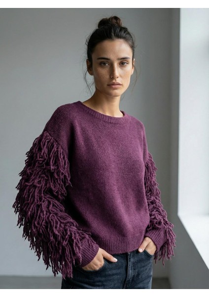 Kadın Kolları Püsküllü Kazak Mürdüm