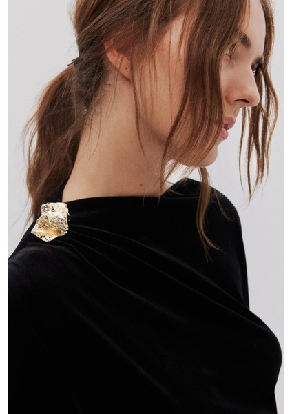 Kadife Omzu Broşlu Bodysuıt fiyatları