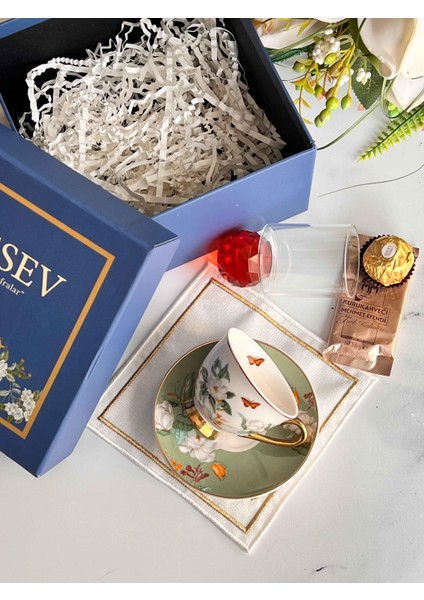 Hediyelik Almira Kişiye Özel Hediye Kutulu Fincan Takımı fırsatları