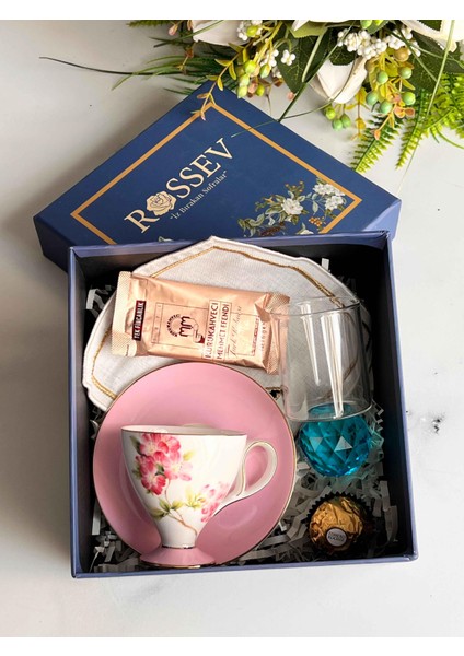 Hediyelik Veronica Blossom Kişiye Özel Hediye Kutulu Fincan Takımı