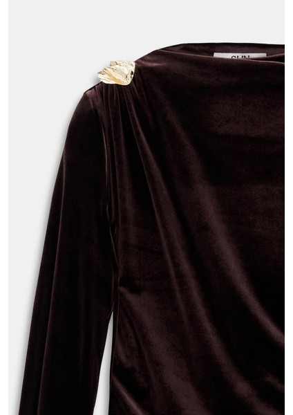 Kadife Omzu Broşlu Bodysuıt indirimleri