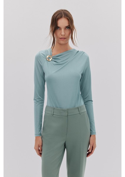 Büzgülü Metal Broşlu Bodysuıt fiyatları