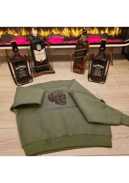 Kurukafa Baskılı Yeşil Oversize Sweatshirt fırsatları