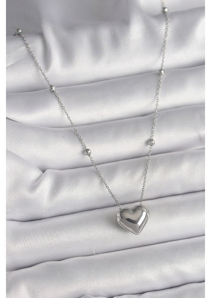 316L Çelik Gümüş Renk Topçuk Detay Zincir Kalp Model Kadın Kolye fiyatları
