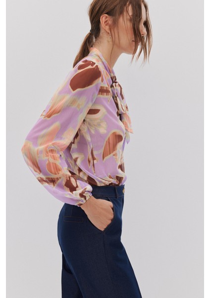 Çiçek Desenli Bağlama Detaylı Gömlek fiyatları