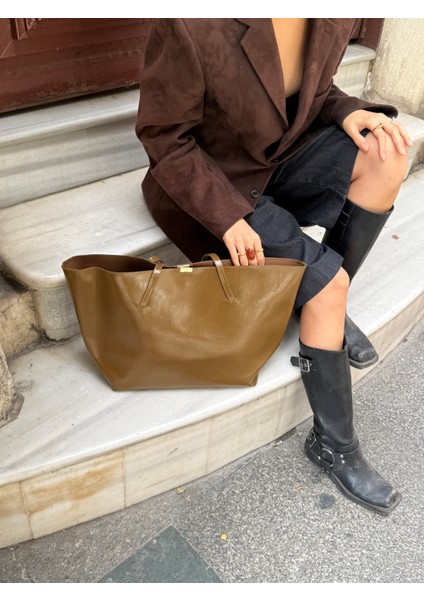 Ilot.ıstanbul | Büyük Boy Yumuşak Slouchy Tote Omuz Çantası Hardal Kahve Parlak Deri Görünümlü